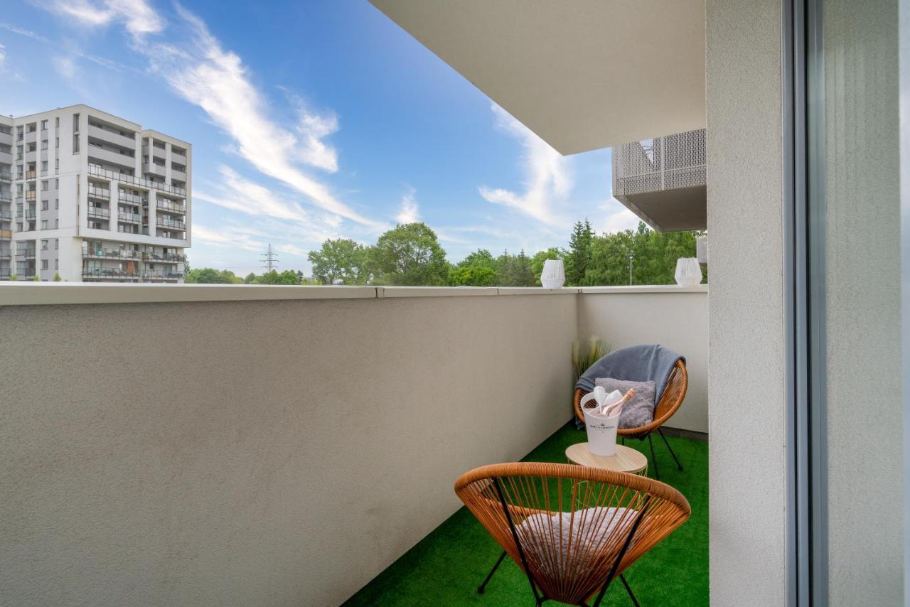 Exclusive Crystal Apartment